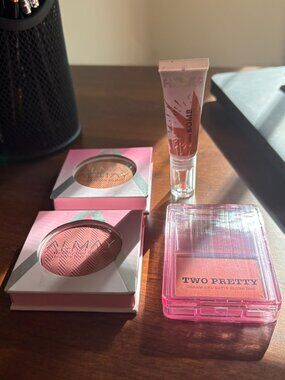 Blush Bundle Sophia + Mabelle Two Pretty Flower Beauty Almay Healthy Hue